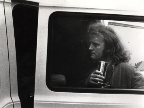 4682_5231_with_guitar_14_gallery